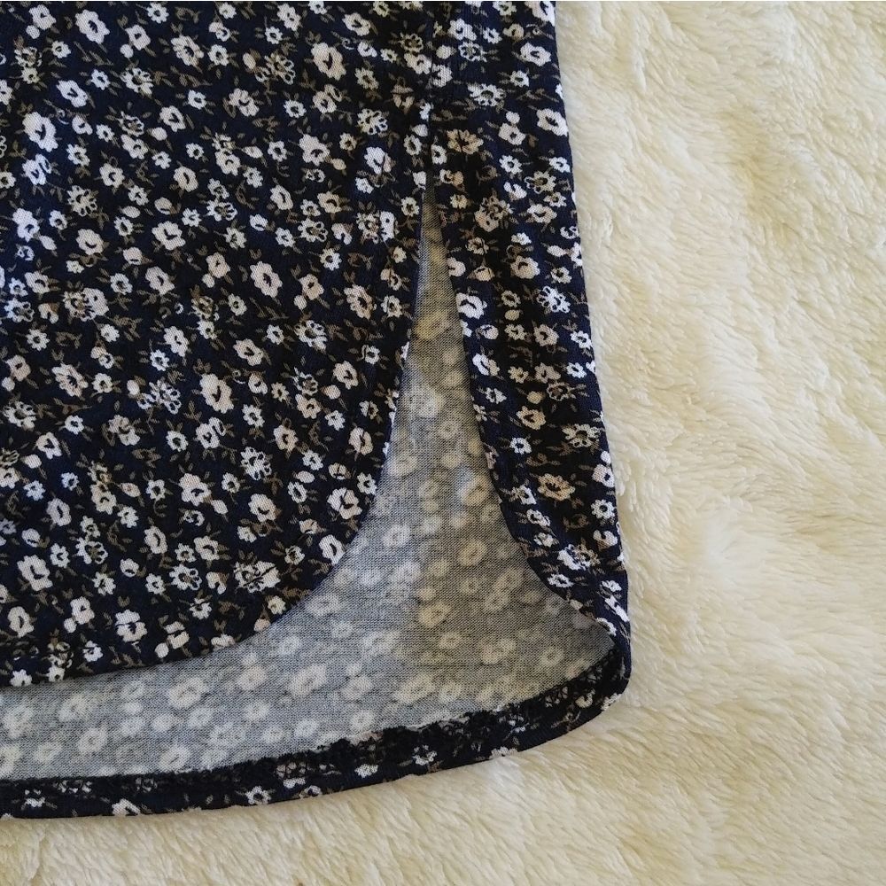 Jo & Co Jeans👖Navy Floral💐 Tank Top - NWT - Picture 5 of 11